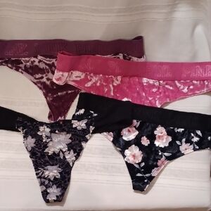 NWOT Crushed Velvet Low Rise & Extra Lowrise Thong  Floral  Mix
